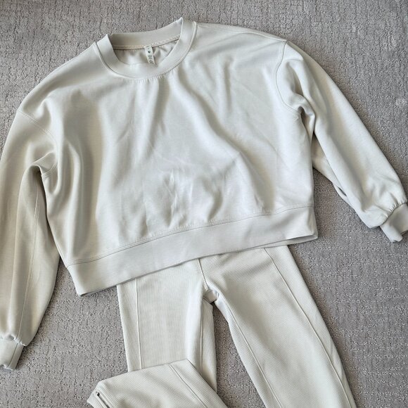 Oversized Lululemon Classic Ivory Top - Size 10 - Picture 1 of 10